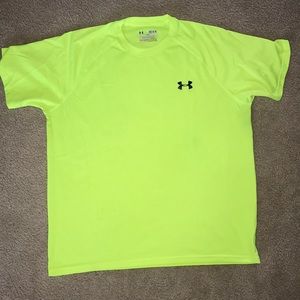 Under Armour T-shirt